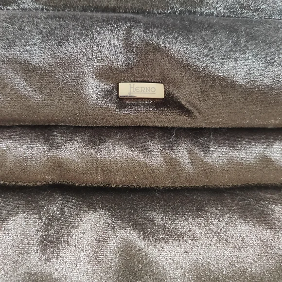 Herno Down/ Feather Fill, Ladies  Shimmering Tan/Silver Puffer Jacket/ Size 40. - Picture 5 of 17